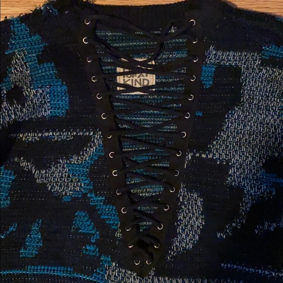 LF FOAK VINTAGE LACE UP SWEATER - Picture 3 of 5